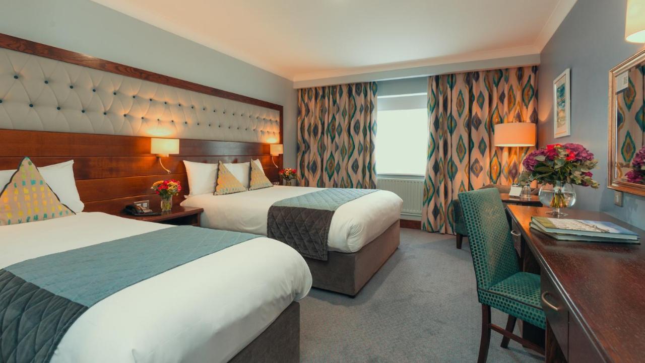 Cavan Crystal Hotel ภายนอก รูปภาพ