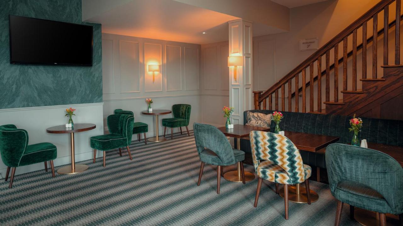 Cavan Crystal Hotel ภายนอก รูปภาพ