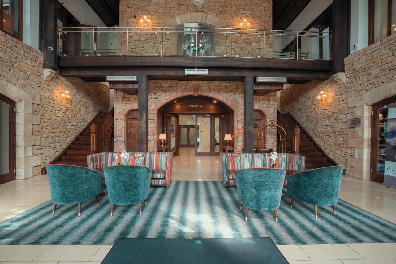 Cavan Crystal Hotel ภายนอก รูปภาพ