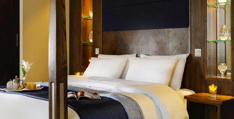 Cavan Crystal Hotel ภายนอก รูปภาพ
