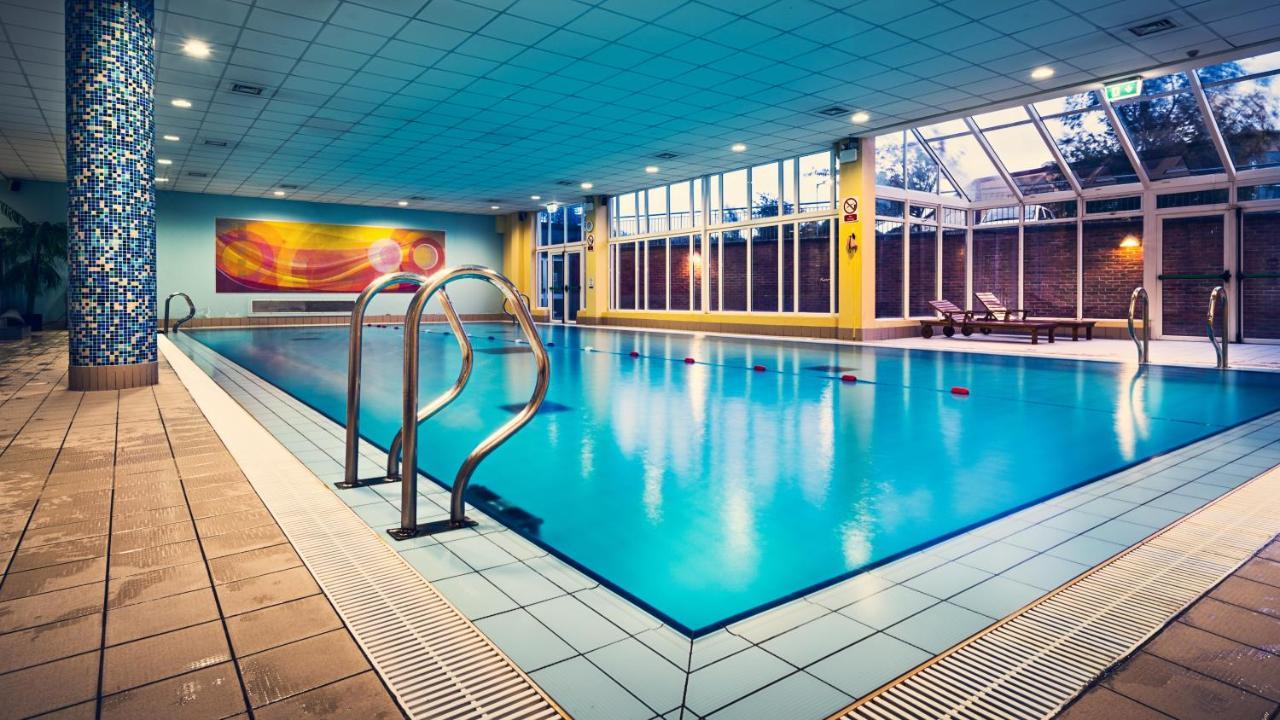 Cavan Crystal Hotel ภายนอก รูปภาพ
